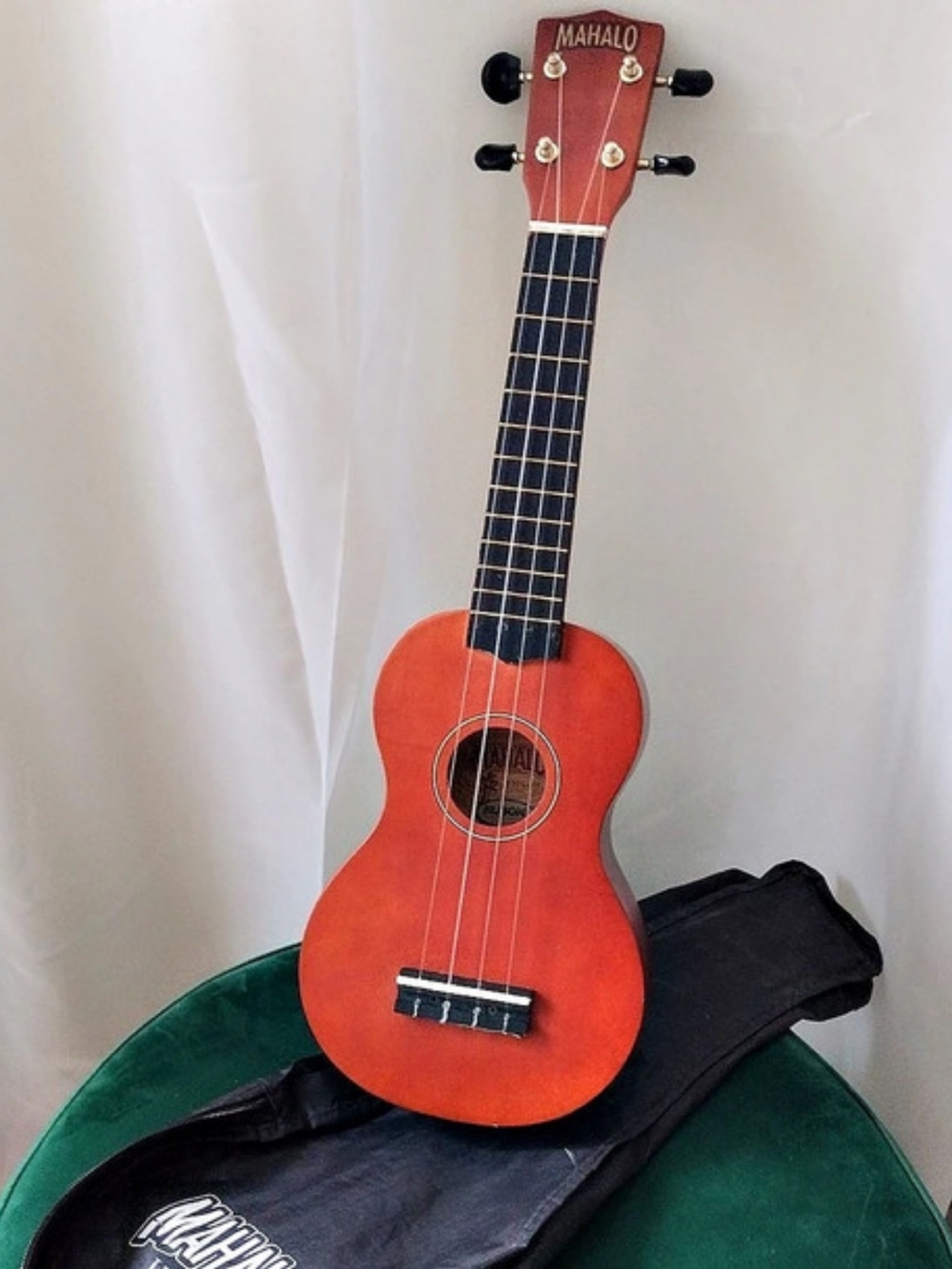 Mahalo Ukulele with Case